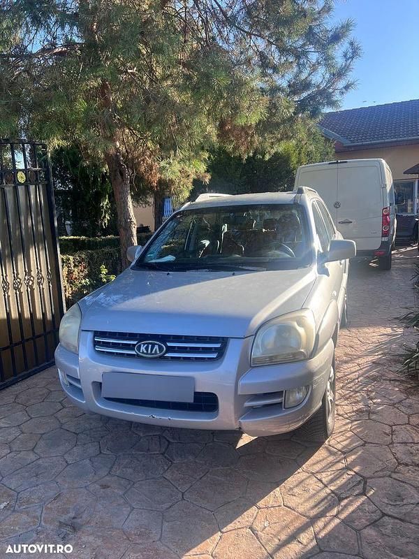 Culoareargint Utilizat 2005 Kia Sportage SUV | 2.700 EUR (Preț bun) - Imagine 1/4