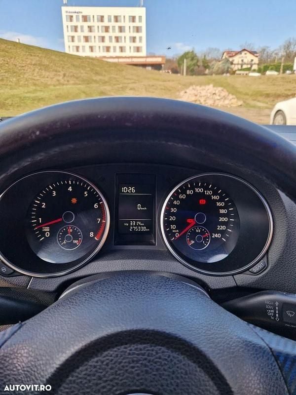 Second-hand VW Golf VI Highline 122 CP (89 kW) 2011 Culoarealbastru Hatchback