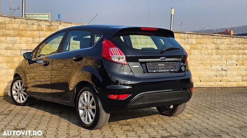 Second-hand Ford Fiesta Titanium 125 CP (91 kW) 2016 Culoarenegru