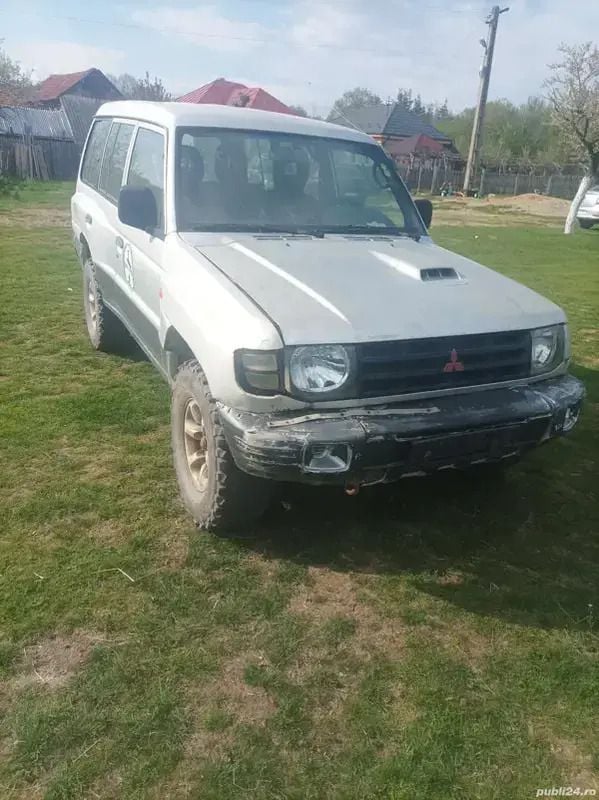Utilizat 2006 Mitsubishi Pajero SUV | 1.700 EUR - Imagine 1/4
