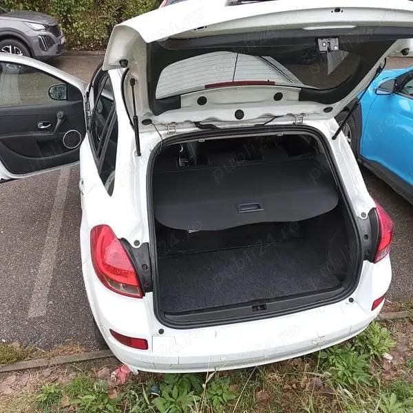 Second-hand Renault Clio GrandTour 90 CP (66 kW) 2011 Alb Break