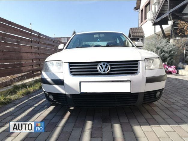 Second-hand VW Passat Edition 101 CP (74 kW) 2001 Alb Berlinǎ
