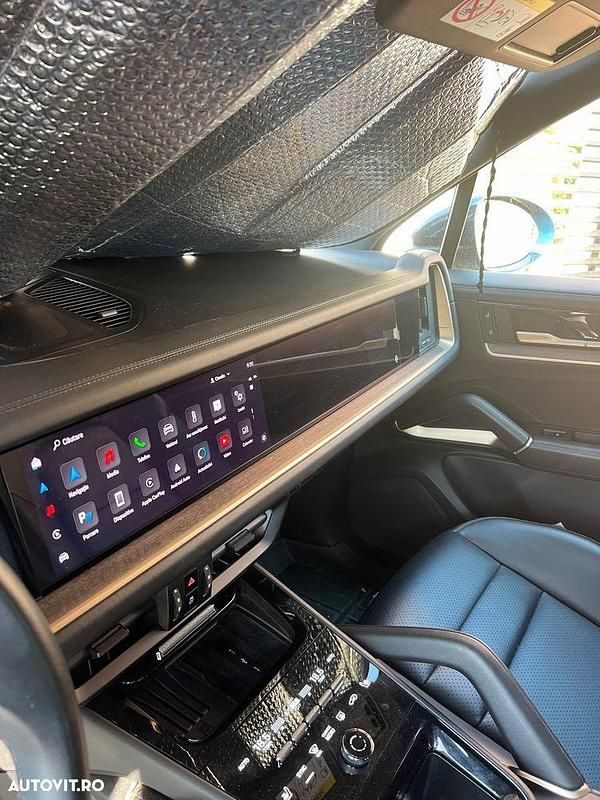 Culoarealte culori Utilizat 2023 Porsche Cayenne SUV | 82.500 EUR - Imagine 1/4