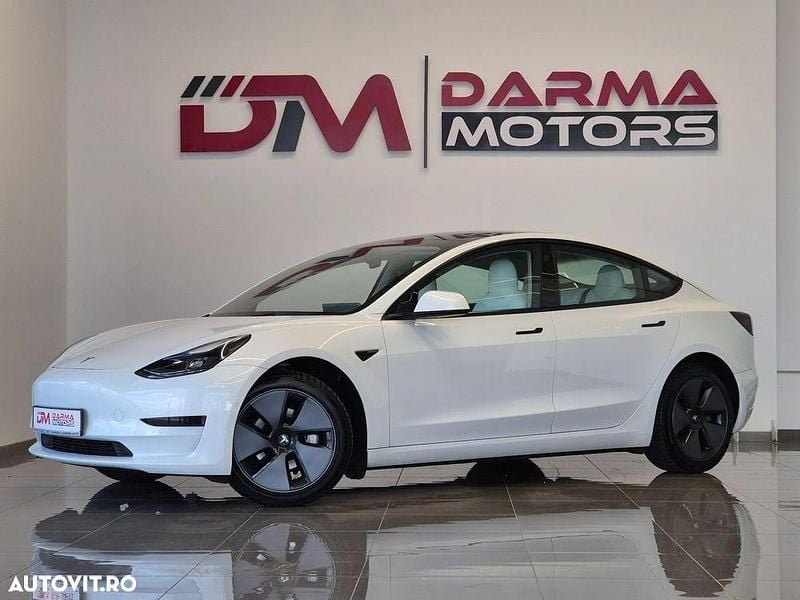 Culoarealb Utilizat 2021 Tesla Model 3 Standard Range Plus Berlinǎ | 24.990 EUR (Preț OK) - Imagine 1/4