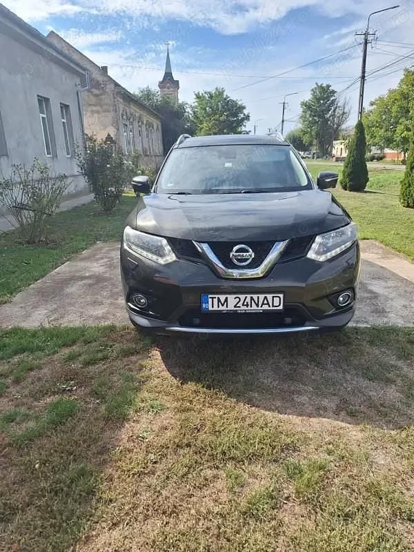 Verde Utilizat 2015 Nissan X-Trail SUV | 10.500 EUR (Preț bun) - Imagine 1/4