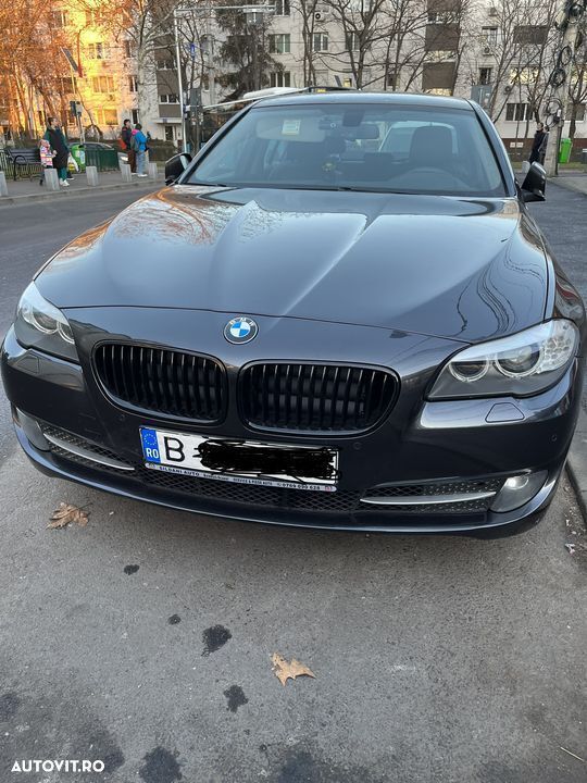 Second-hand BMW 525 Comfort Edition 218 CP (160 kW) 2013 Negru Berlinǎ