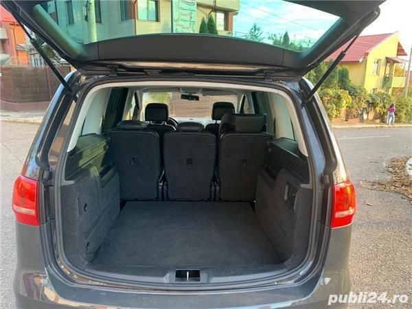 Second-hand VW Sharan 170 CP (125 kW) 2013 Gri Monovolum