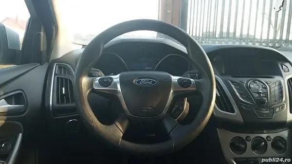 Second-hand Ford Focus 95 CP (69 kW) 2012 Gri Hatchback