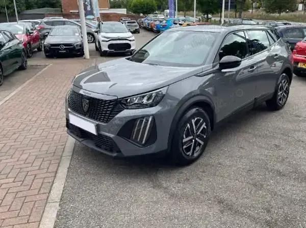 Utilizat 2024 Peugeot 2008 Active SUV | 19.500 EUR (Puțin scump) - Imagine 1/3