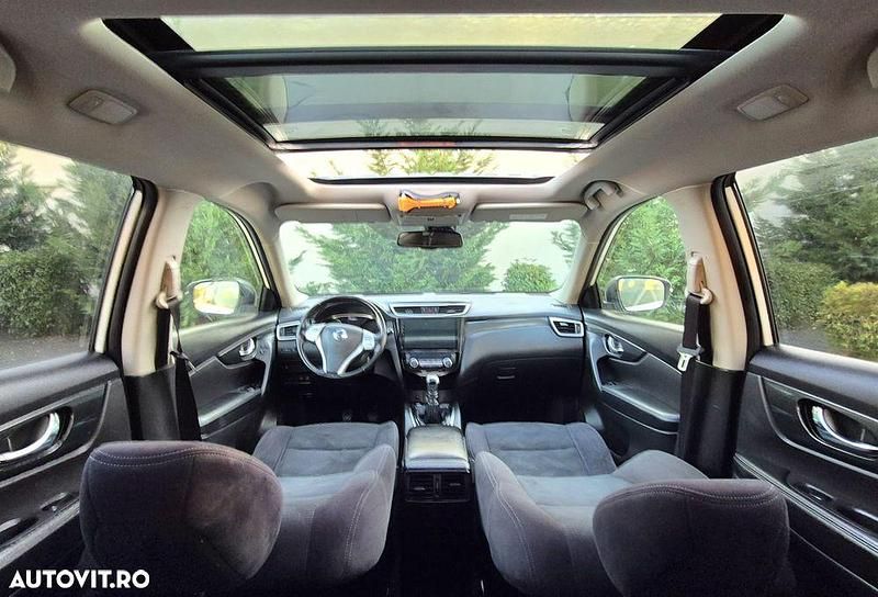 Second-hand Nissan X-Trail N-Connecta 130 CP (95 kW) 2016 Culoarealb SUV