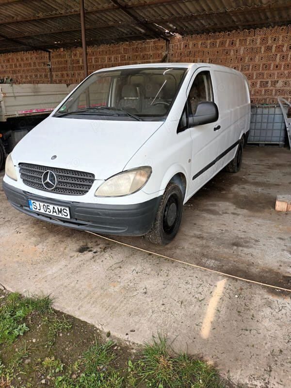 Utilizat 2006 Mercedes Vito Monovolum | 4.000 EUR (Super Preț) - Imagine 1/4