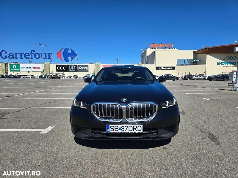 Negru Utilizat 2024 BMW 520 Sport Line Berlinǎ | 48.499 EUR - Imagine 1/4