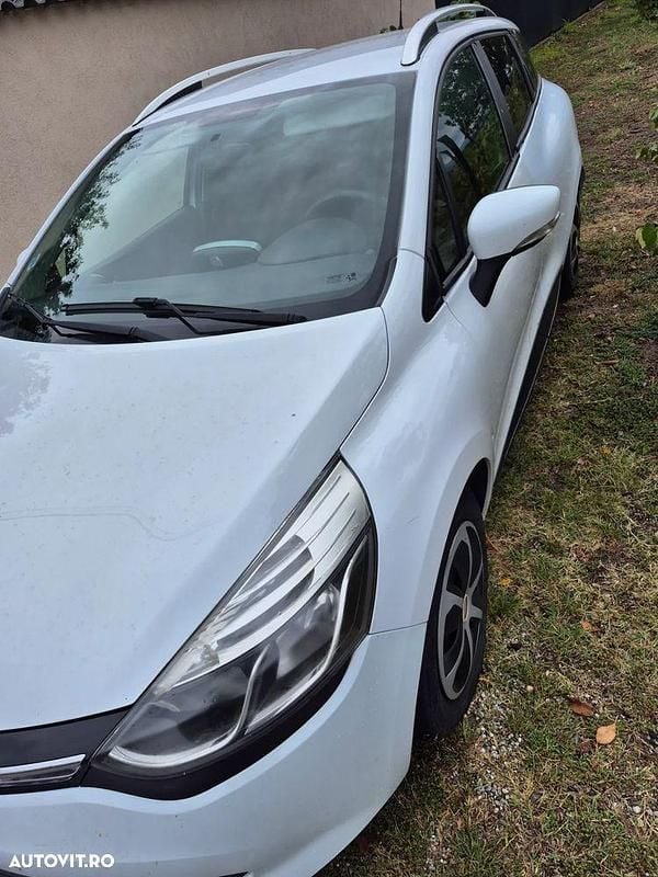 Culoarealb Utilizat 2014 Renault Clio GrandTour Expression Break | 6.000 EUR (Preț OK) - Imagine 1/3