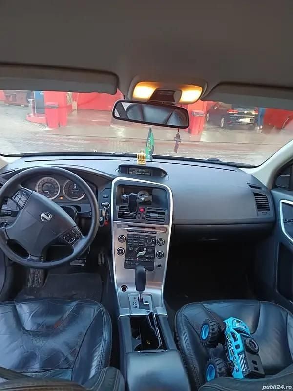 Utilizat 2009 Volvo XC60 SUV | 6.100 EUR (Preț bun) - Imagine 1/4
