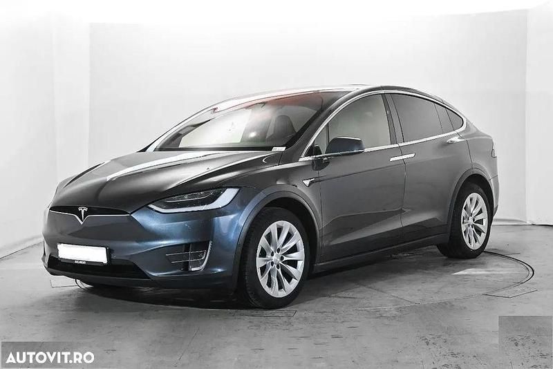 Gri Utilizat 2018 Tesla Model X SUV | 25.700 EUR - Imagine 1/4