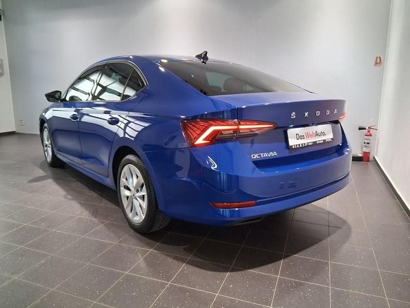 Second-hand Skoda Octavia Style 150 CP (110 kW) 2021 Albastru mediu  normal