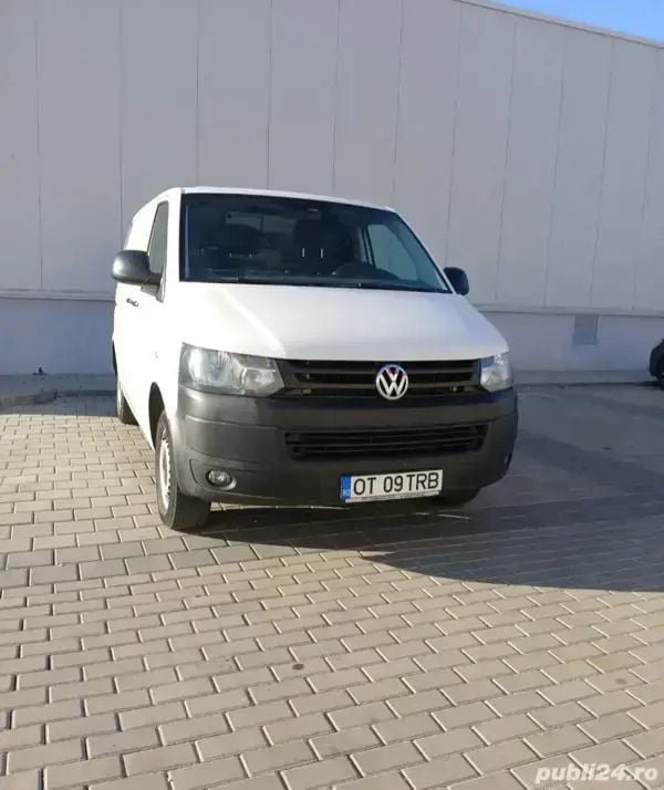 Utilizat 2014 VW T5 Van | 7.999 EUR (Preț bun) - Imagine 1/4