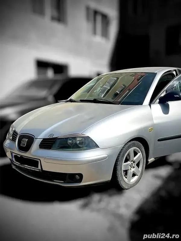 Argintiu Utilizat 2003 Seat Cordoba Berlinǎ | 2.000 EUR - Imagine 1/4