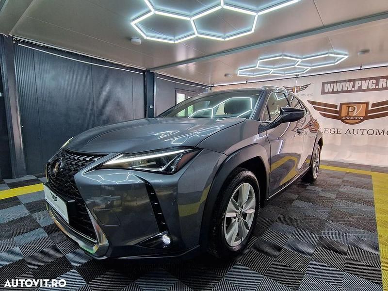 Gri Utilizat 2021 Lexus UX 250h Business Edition SUV | 22.990 EUR (Preț OK) - Imagine 1/4