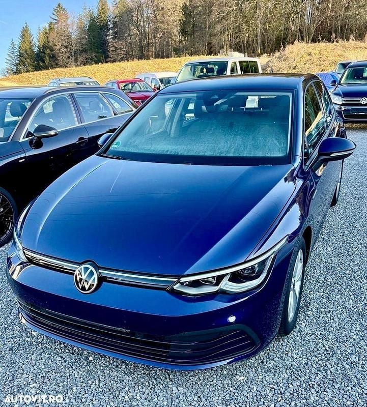 Albastru Utilizat 2020 VW Golf VIII Hatchback | 16.990 EUR (Scump) - Imagine 1/4