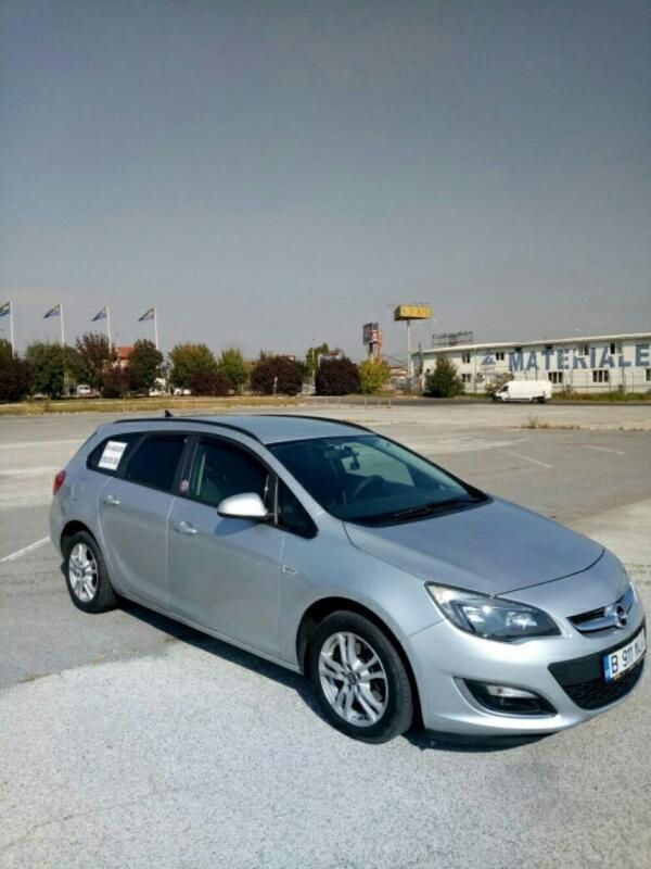 Utilizat 2013 Opel Astra Break | 8.000 EUR - Imagine 1/4