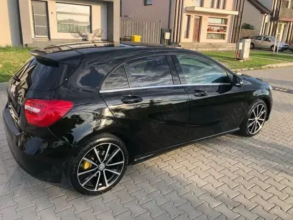 Utilizat 2015 Mercedes A180 Berlinǎ | 8.999 EUR (Super Preț) - Imagine 1/4
