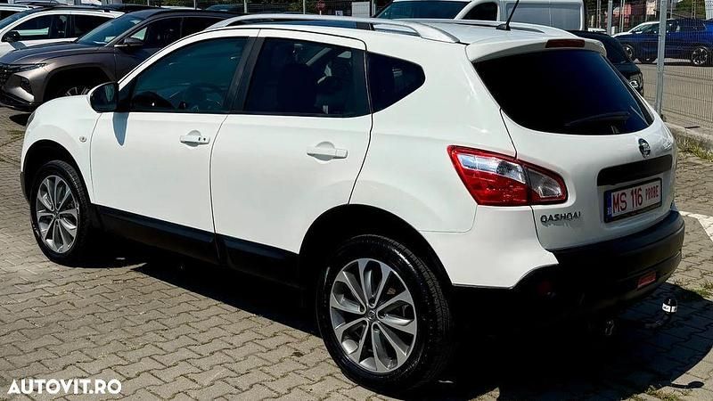 Second-hand Nissan Qashqai 360º 130 CP (95 kW) 2012 Culoarealb SUV