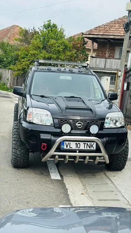 Utilizat 2004 Nissan X-Trail SUV | 3.800 EUR (Preț OK) - Imagine 1/4