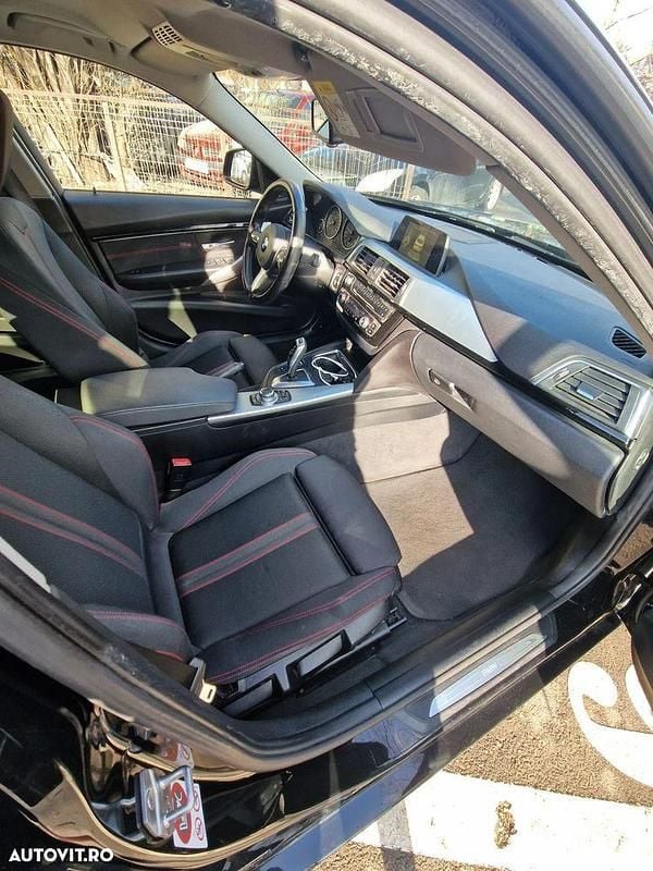 Second-hand BMW 318 Sport Line 150 CP (110 kW) 2015 Culoarenegru Berlinǎ