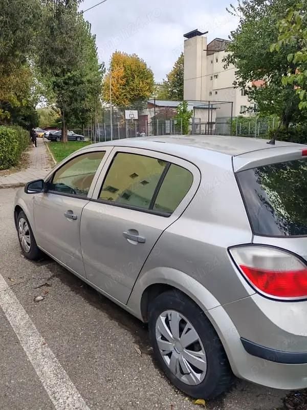 Second-hand Opel Astra 90 CP (66 kW) 2006 Hatchback