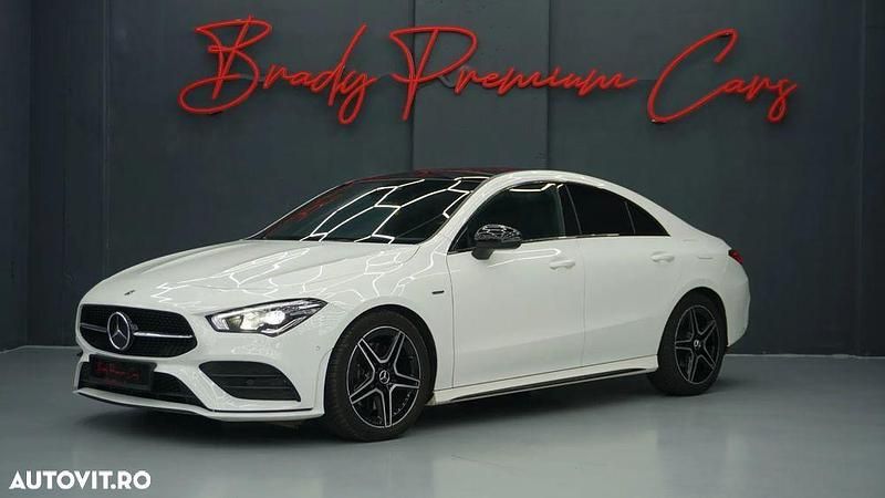 Culoarealb Utilizat 2020 Mercedes CLA200 AMG line Berlinǎ | 30.900 EUR (Puțin scump) - Imagine 1/4