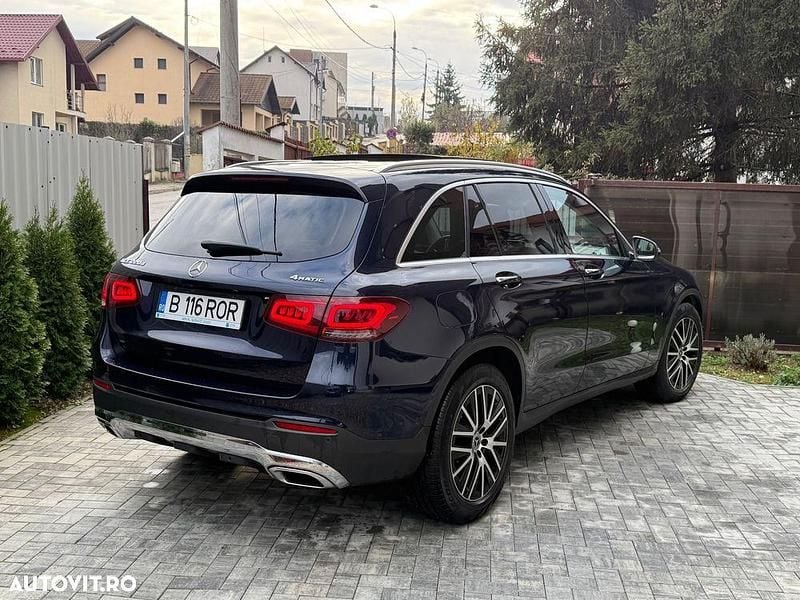 Second-hand Mercedes GLC220 Exclusive 194 CP (142 kW) 2021 Culoarealbastru SUV