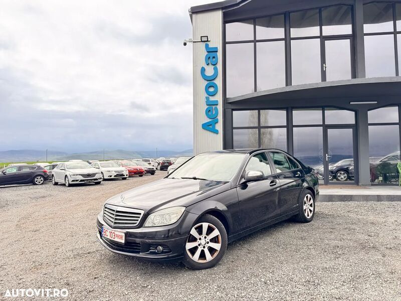 Negru Utilizat 2007 Mercedes C200 Berlinǎ | 3.990 EUR (Preț bun) - Imagine 1/4