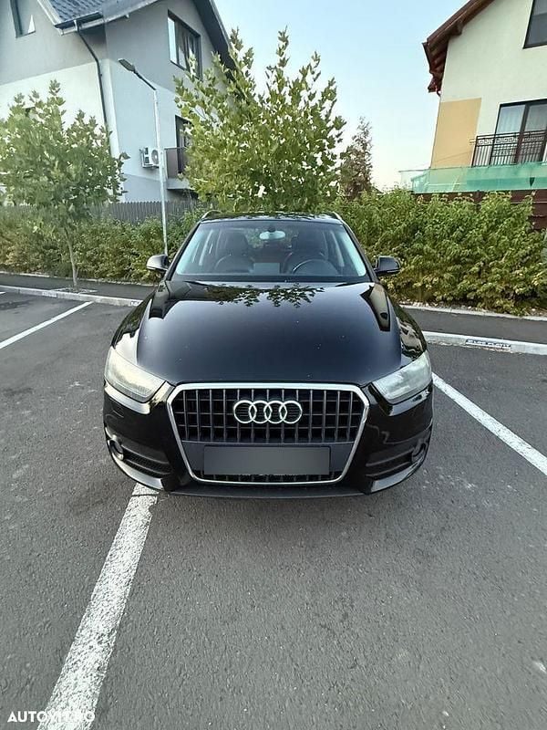 Culoarenegru Utilizat 2013 Audi Q3 SUV | 12.490 EUR (Preț OK) - Imagine 1/4