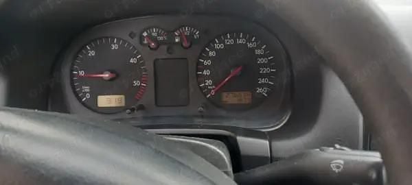 Utilizat 2001 VW Golf IV Hatchback | 1.600 EUR (Preț OK) - Imagine 1/4