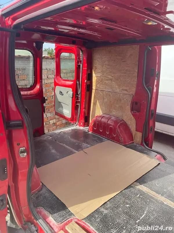 Second-hand Renault Trafic 100 CP (73 kW) 2004 Monovolum