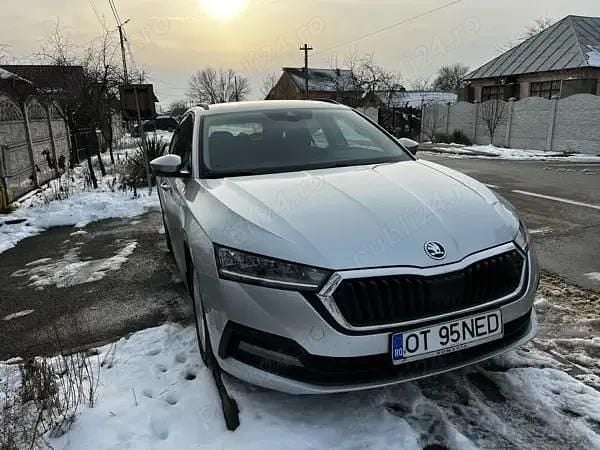 Gri Second-hand 2022 Skoda Octavia Break | 14.400 EUR (Preț bun) - Imagine 1/4
