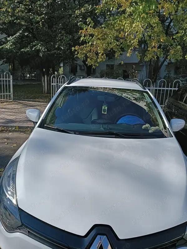 Utilizat 2020 Renault Clio V | 8.850 EUR (Preț bun) - Imagine 1/4