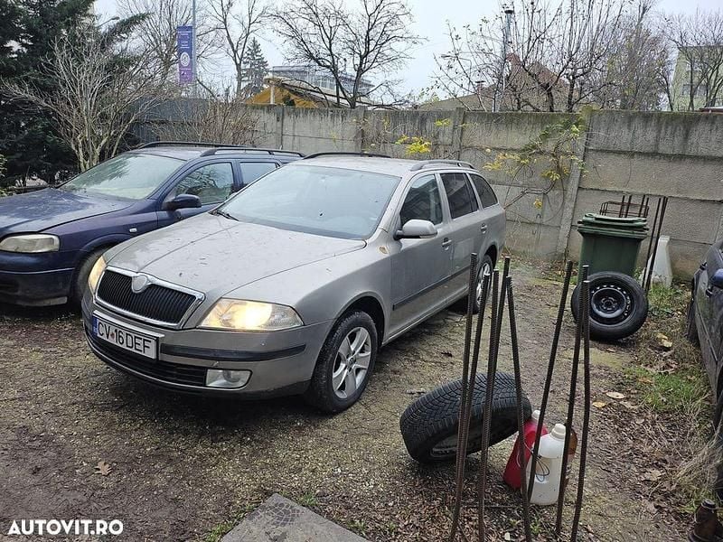 Culoaregri Utilizat 2008 Skoda Octavia Ambiente Break | 3.000 EUR (Preț bun) - Imagine 1/4
