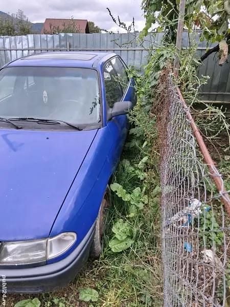 Utilizat 1995 Opel Astra Berlinǎ | 700 EUR - Imagine 1/4