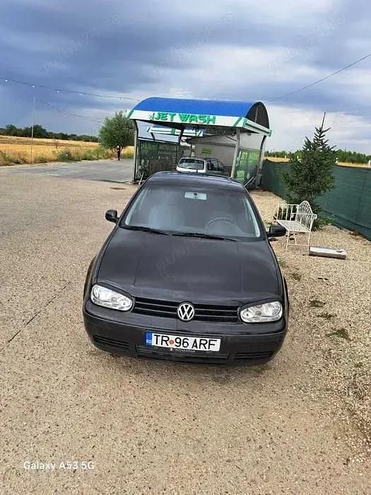 Negru Utilizat 2001 VW Golf IV Hatchback | 1.499 EUR (Preț OK) - Imagine 1/4