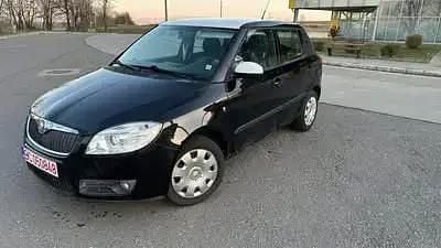 Utilizat 2010 Skoda Fabia Monovolum | 3.599 EUR - Imagine 1/4