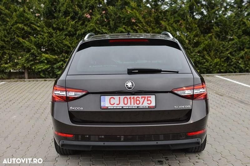 Second-hand Skoda Superb Ambition 190 CP (139 kW) 2019 Culoaremaro Break