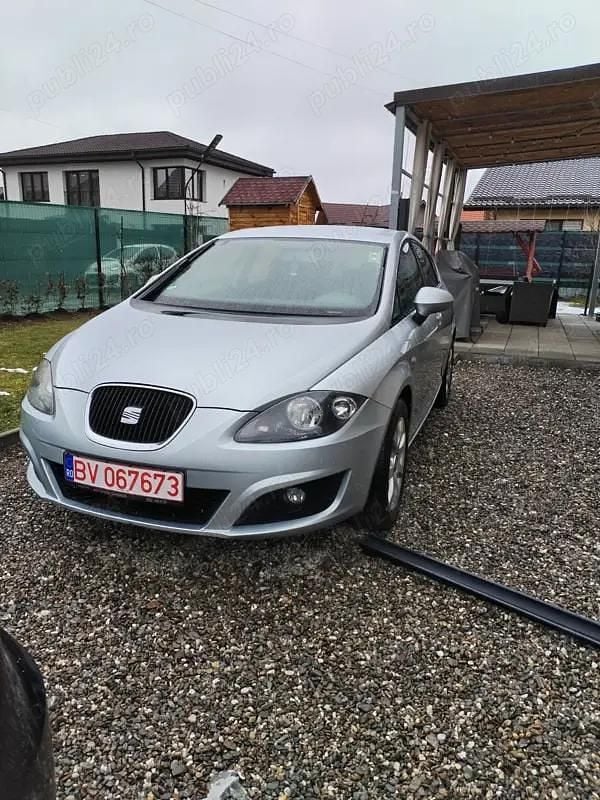 Second-hand 2010 Seat Leon Hatchback | 3.300 EUR (Preț bun) - Imagine 1/4