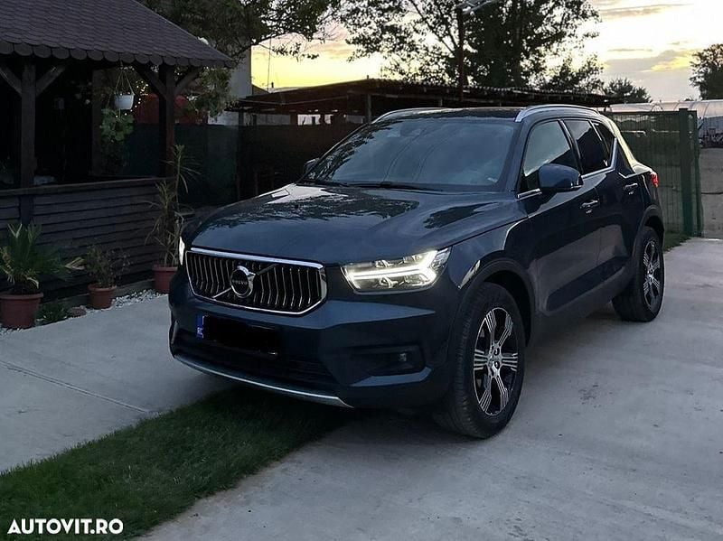 Culoarealbastru Utilizat 2019 Volvo XC40 Inscription SUV | 21.800 EUR (Preț bun) - Imagine 1/4