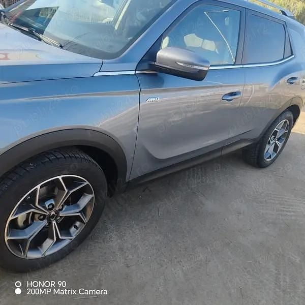 Gri Utilizat 2024 Ssangyong (KGM) Korando SUV | 19.500 EUR - Imagine 1/4