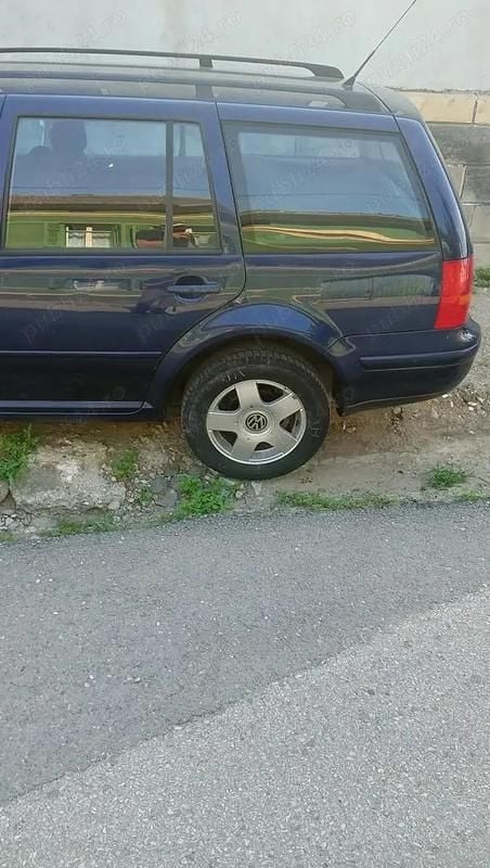 Utilizat 2000 VW Golf IV Break | 1.600 EUR (Preț bun) - Imagine 1/4