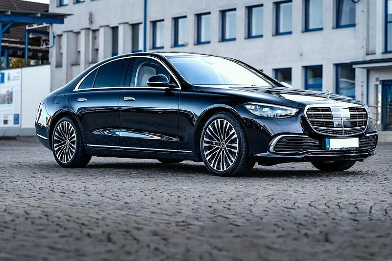 Second-hand 2023 Mercedes S580 Berlinǎ | 155.189 EUR - Imagine 1/1