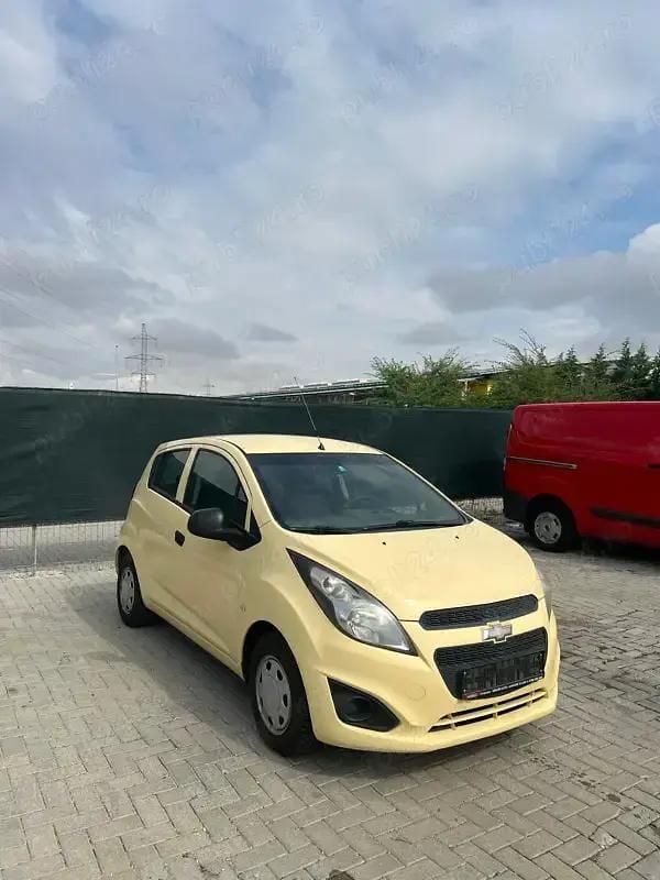 Utilizat 2013 Chevrolet Spark Hatchback | 3.200 EUR (Preț bun) - Imagine 1/4
