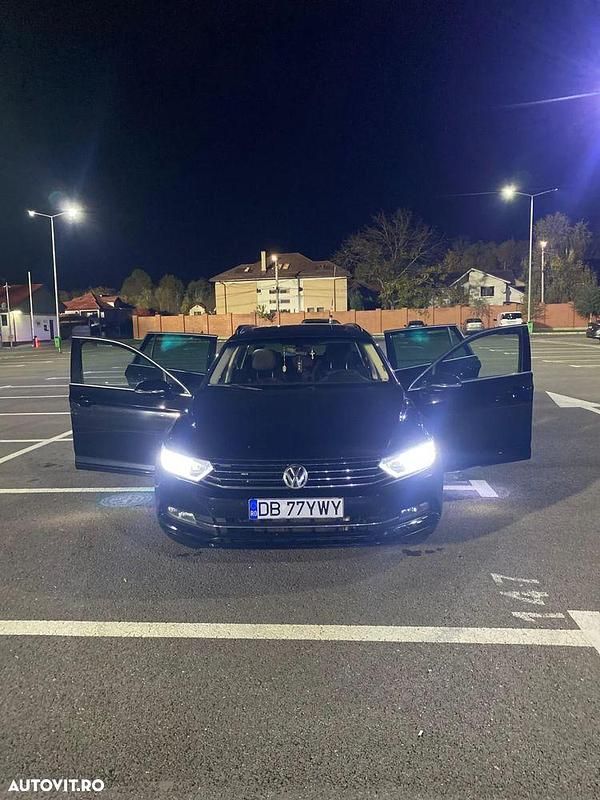 Culoarenegru Utilizat 2015 VW Passat Break | 9.999 EUR (Preț OK) - Imagine 1/4